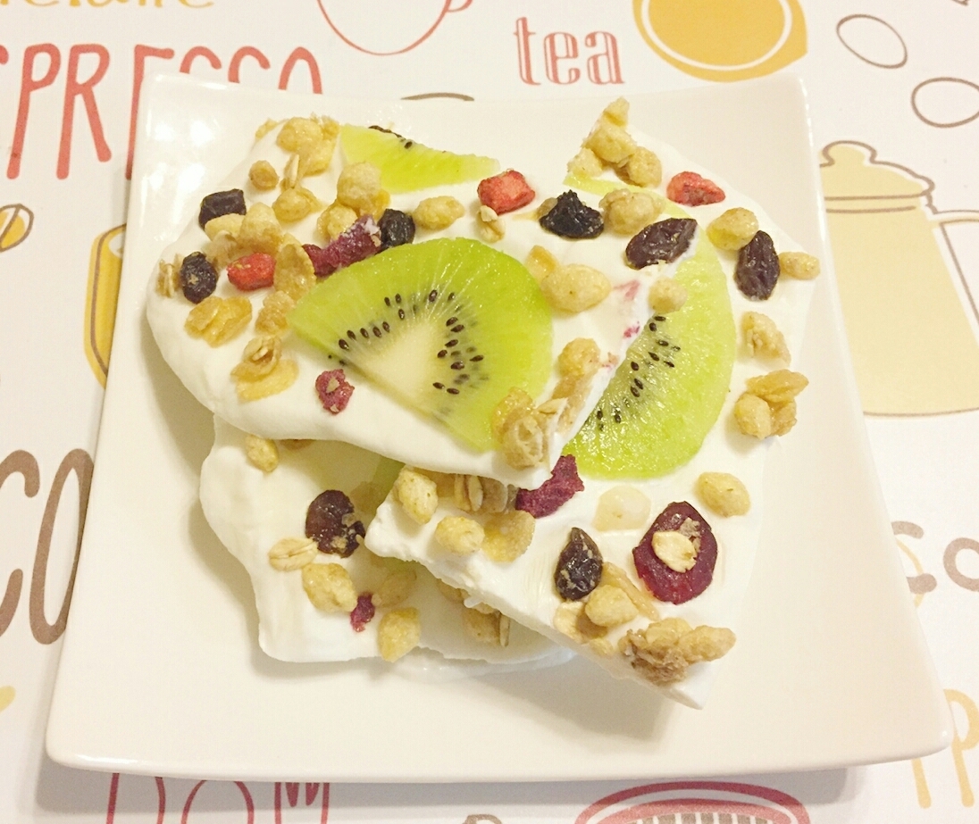 可愛くてヘルシー ヨーグルトバーク レシピ 作り方 By ゆーさんの奥さん 楽天レシピ 可愛くてヘルシー ヨーグルトバーク レシピ 作り方 By ゆーさんの奥さん 楽天レシピ