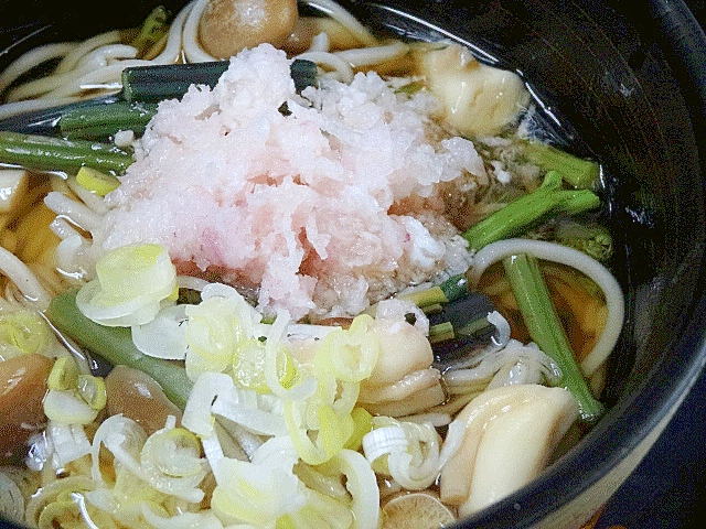 旬のワラビが旨い♪　「山菜おろし蕎麦」