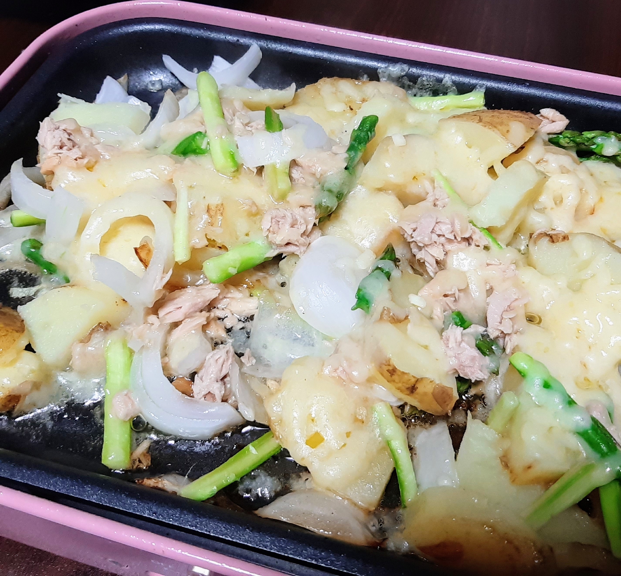 ホットプーレトで簡単~アスパラと春野菜蒸し焼き