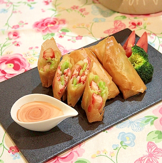 旦那絶賛 ブロッコリーの芯とカニカマの春巻き レシピ 作り方 By ネコの手 楽天レシピ