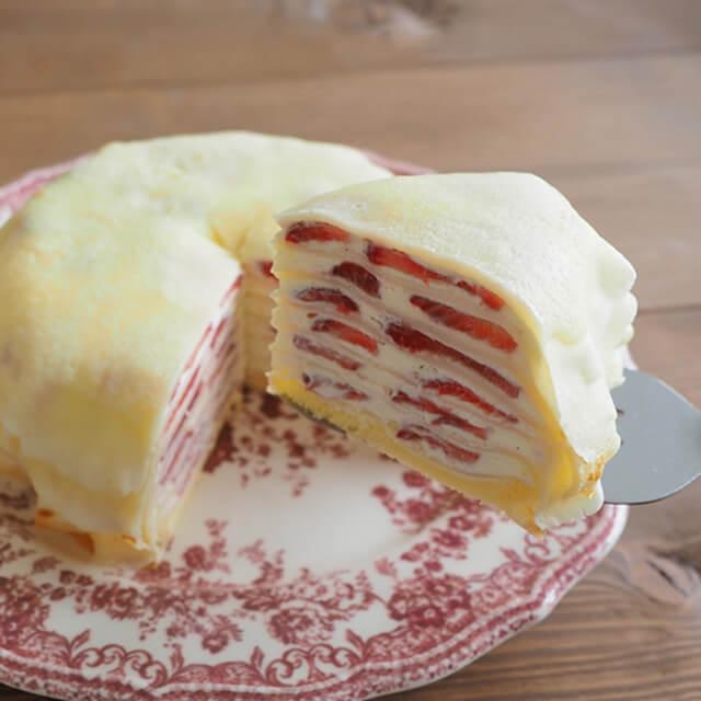 プロフーズ　いちごのミルクレープ