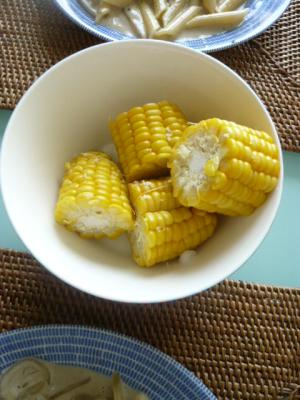 レンジで簡単!蒸しとうもろこし