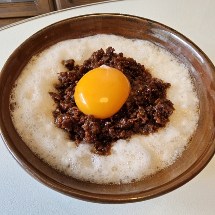 肉味噌とろろ月見丼