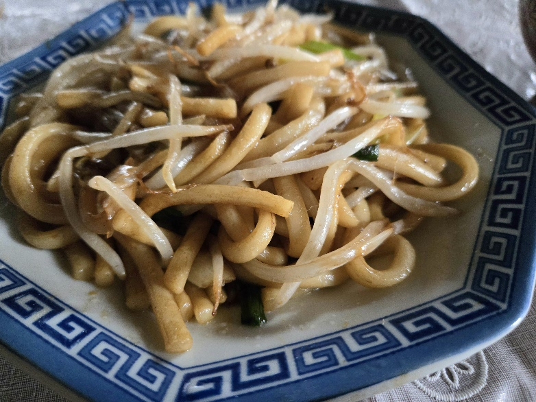 もやしの焼きうどん