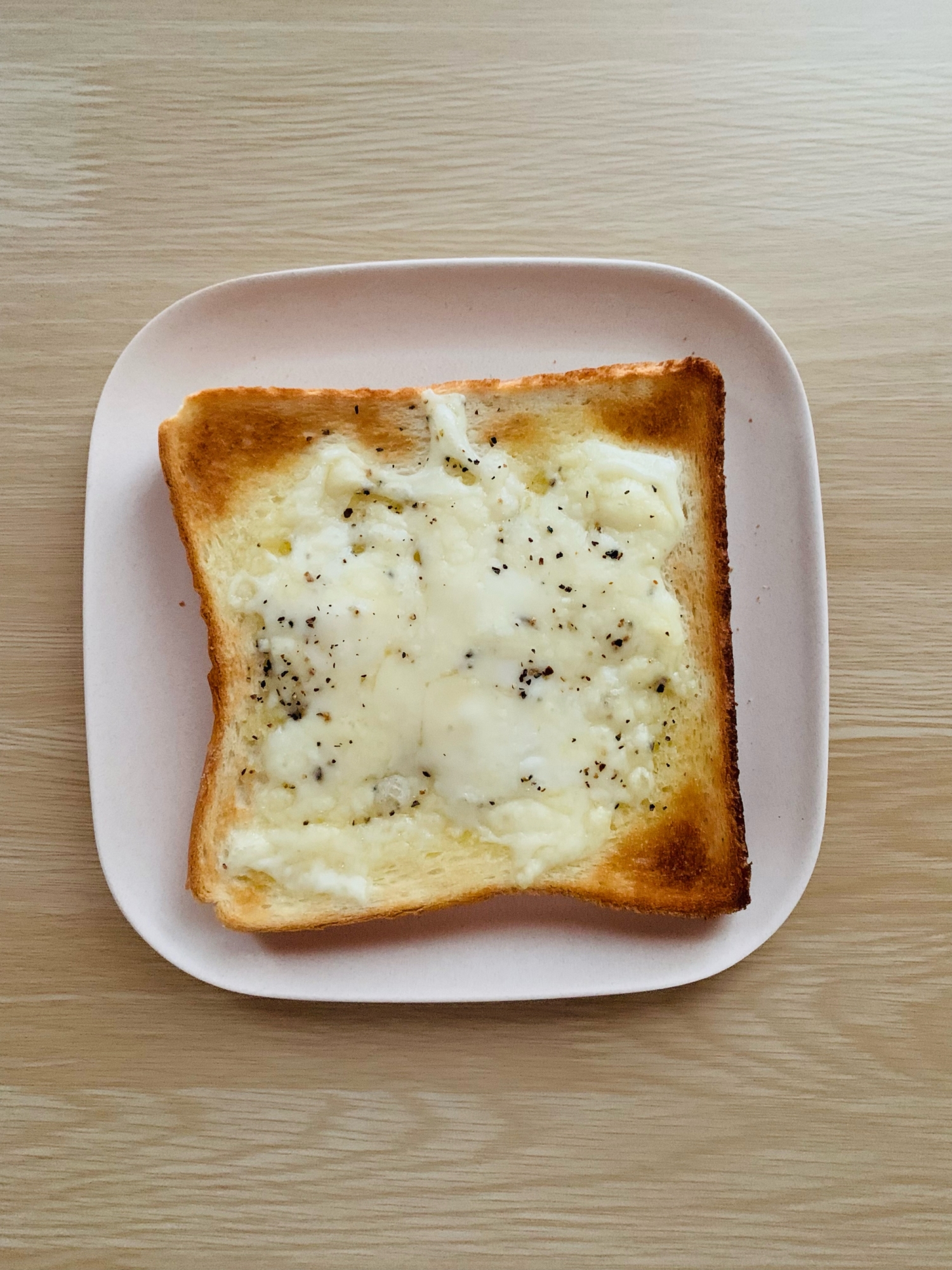 トースト♡シュレッドチーズ・黒胡椒