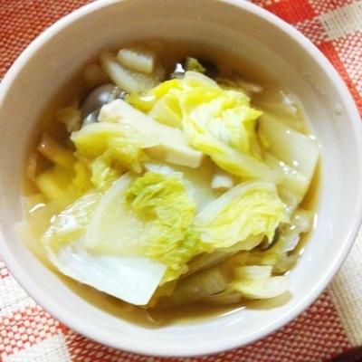 白菜たっぷりにしました～
生姜であったまって、うま味もあって、おいしかったです(^^)