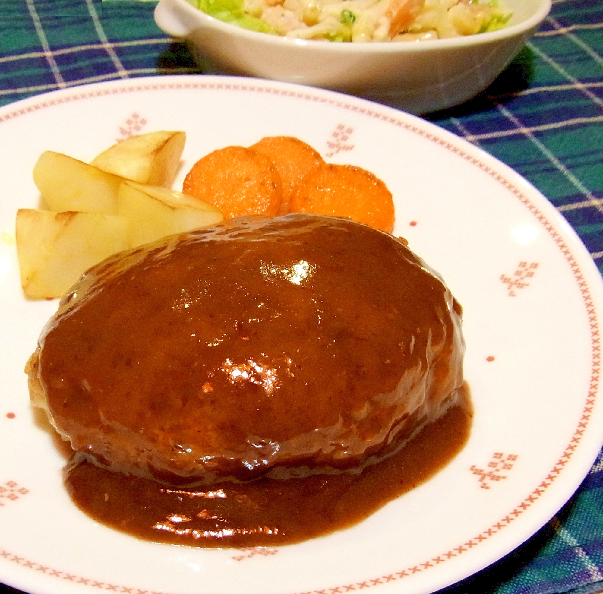 まろやかバター醤油ソースのハンバーグ