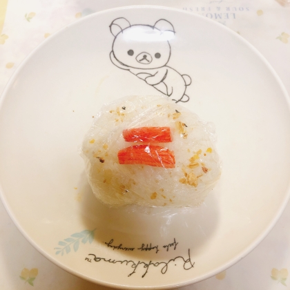 雑穀ごはんおにぎり カニカマ黒ごま白ごま