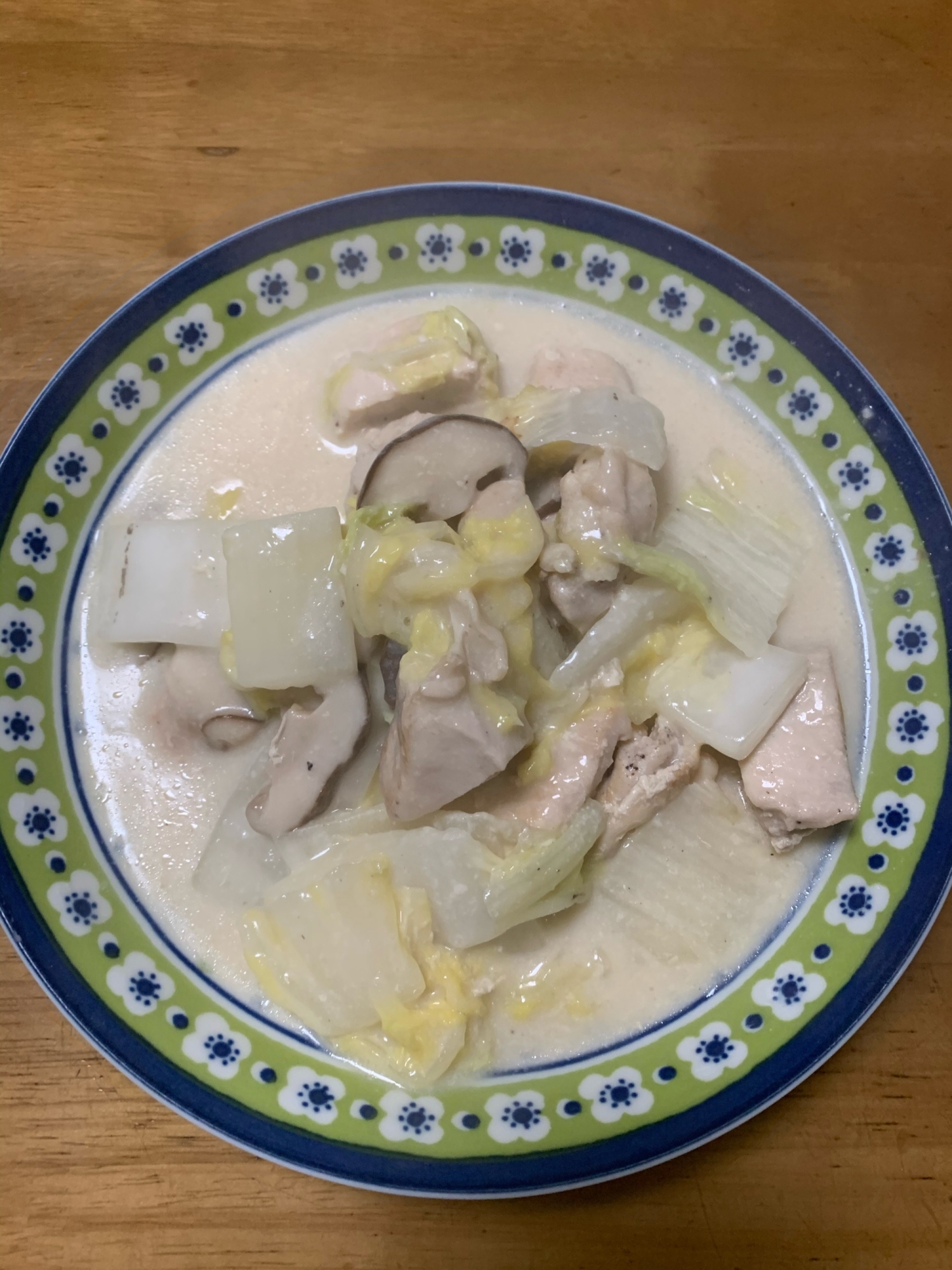 白菜消費！鶏胸肉としいたけの中華風クリーム煮