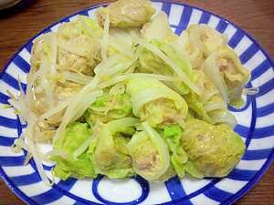 白菜で包みました　シュウマイ風ロール白菜？