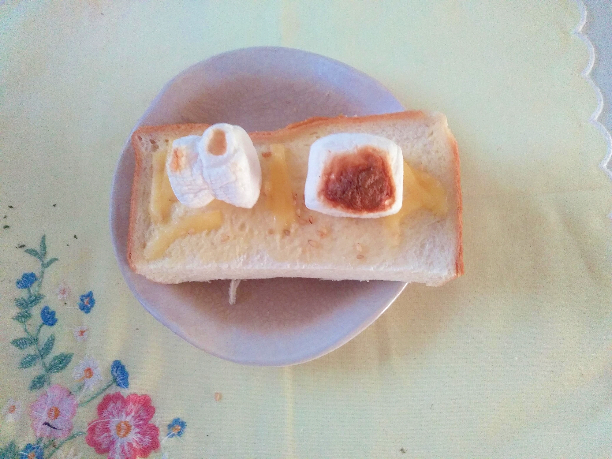 マシュマロチーズトースト