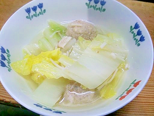 白菜鶏肉団子えのき鍋/いしる風味