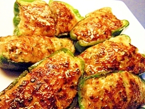 ニラ入り✿肉詰めピーマン焼き