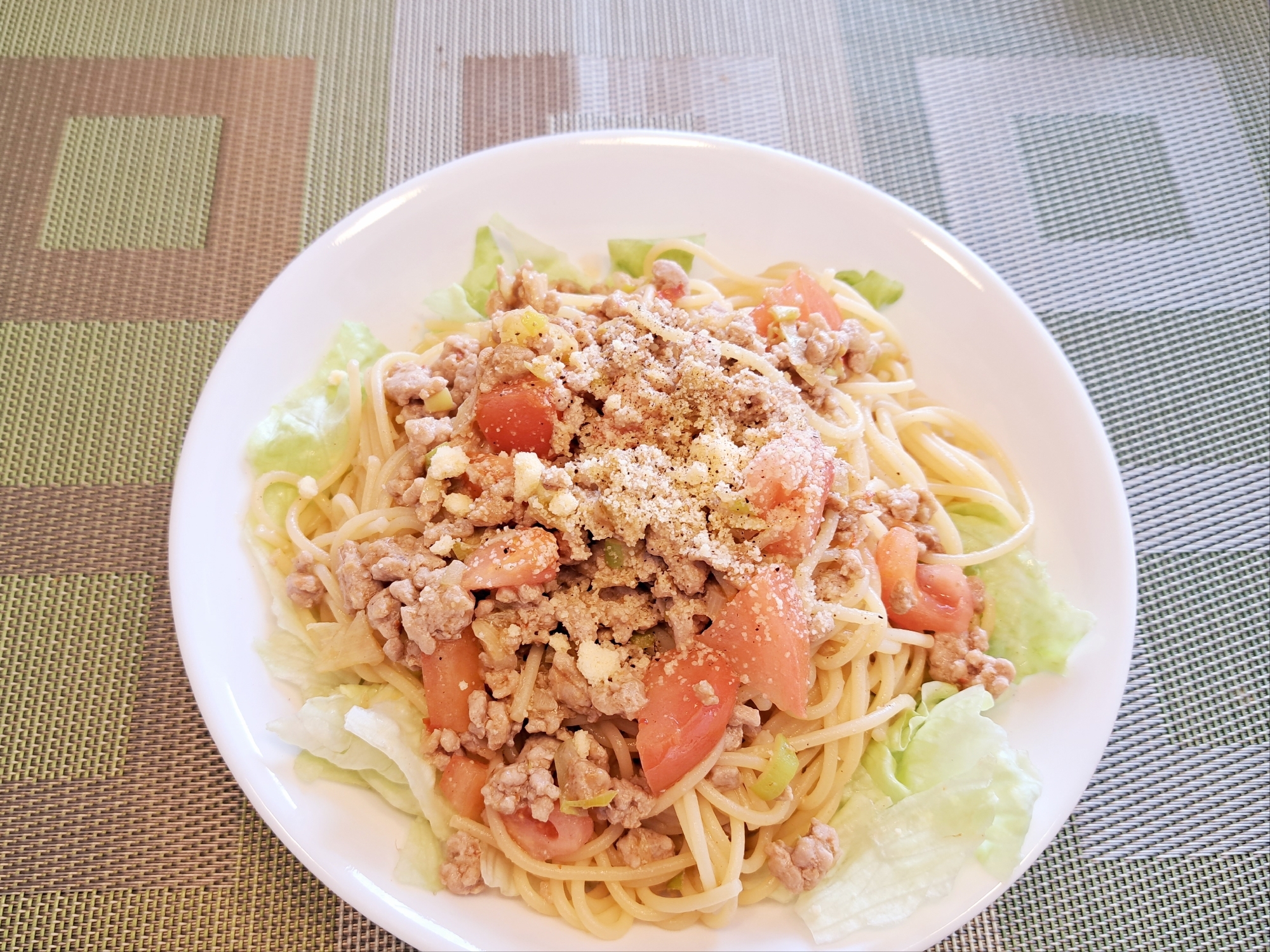 ボリューム満点！タコライス風パスタ