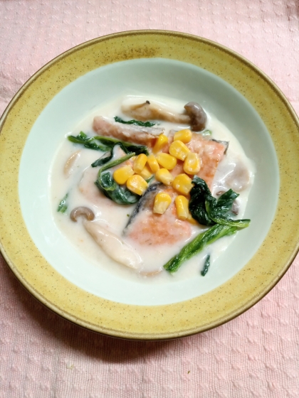 鮭とほうれん草の中華クリーム煮