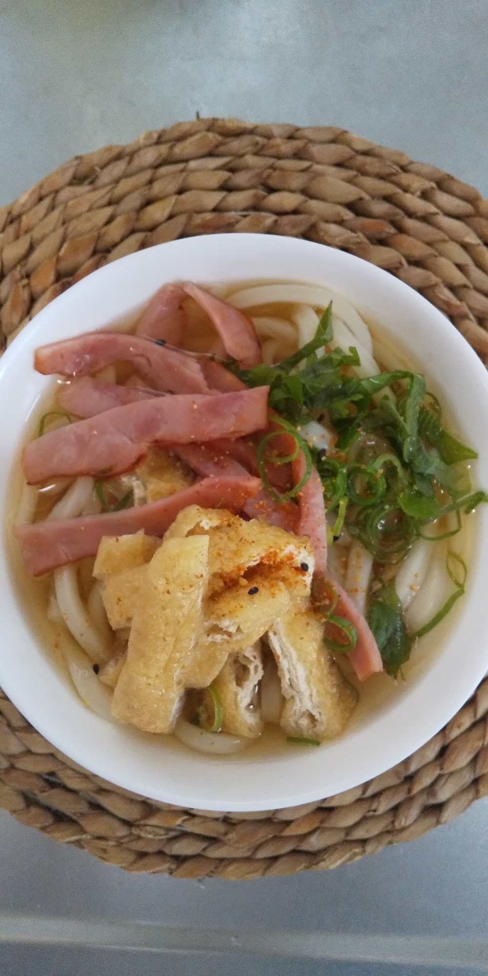 温か♪焼豚と油揚げのうどん