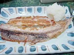 開き秋刀魚のフライパン塩焼き ポン酢と大根おろし レシピ 作り方 By すいかサマ 楽天レシピ