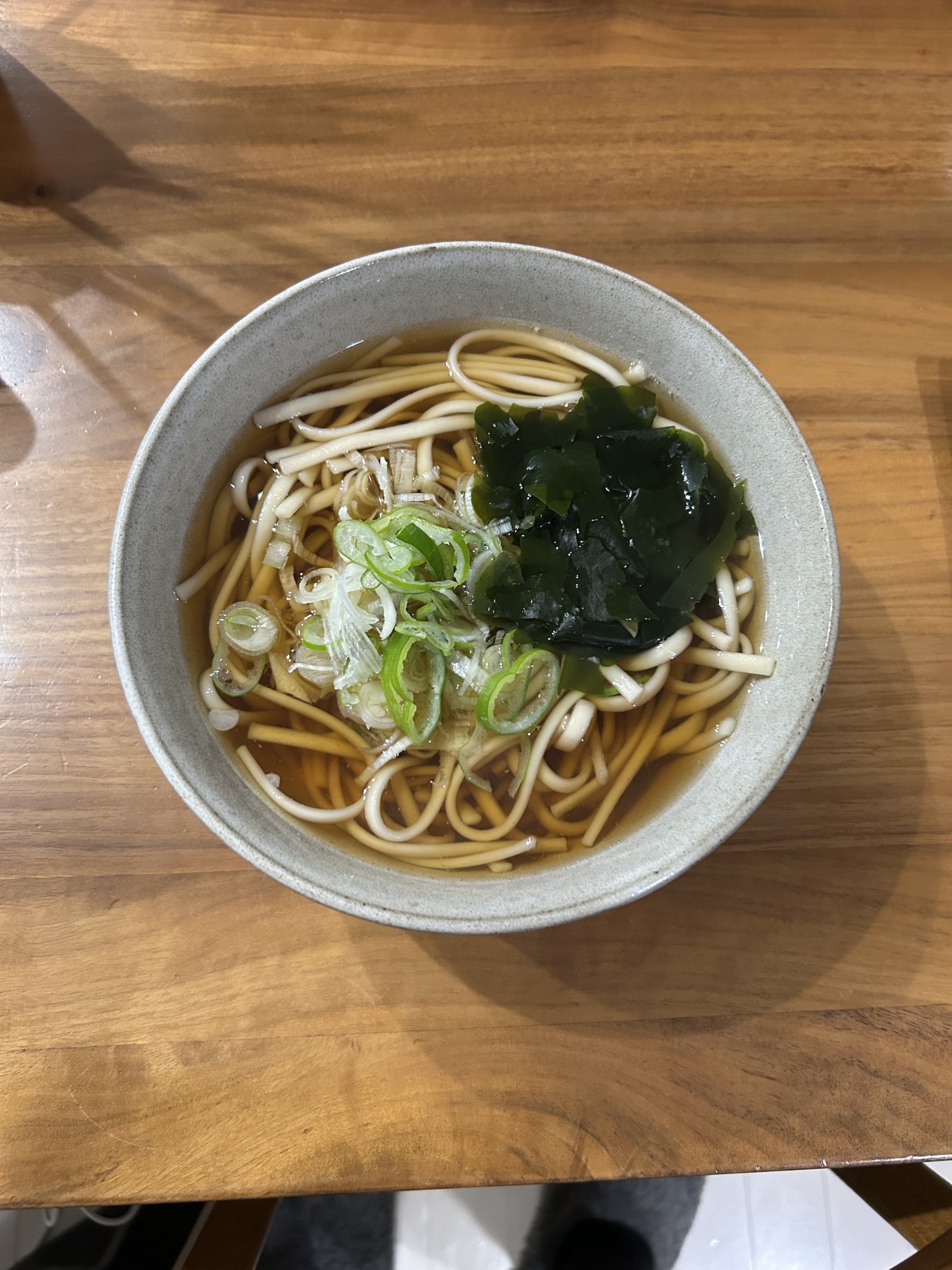 わかめとねぎのうどん