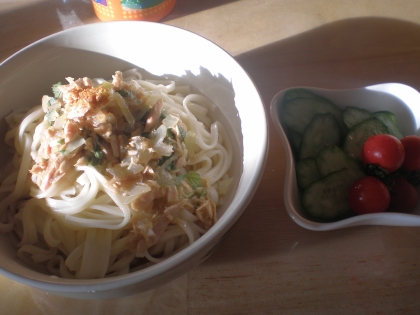 生の玉ねぎが苦手なので、レンチンしてから使いました。麺は乾麺使用です。