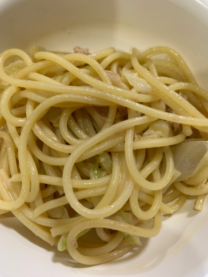 キャベツとツナのパスタ