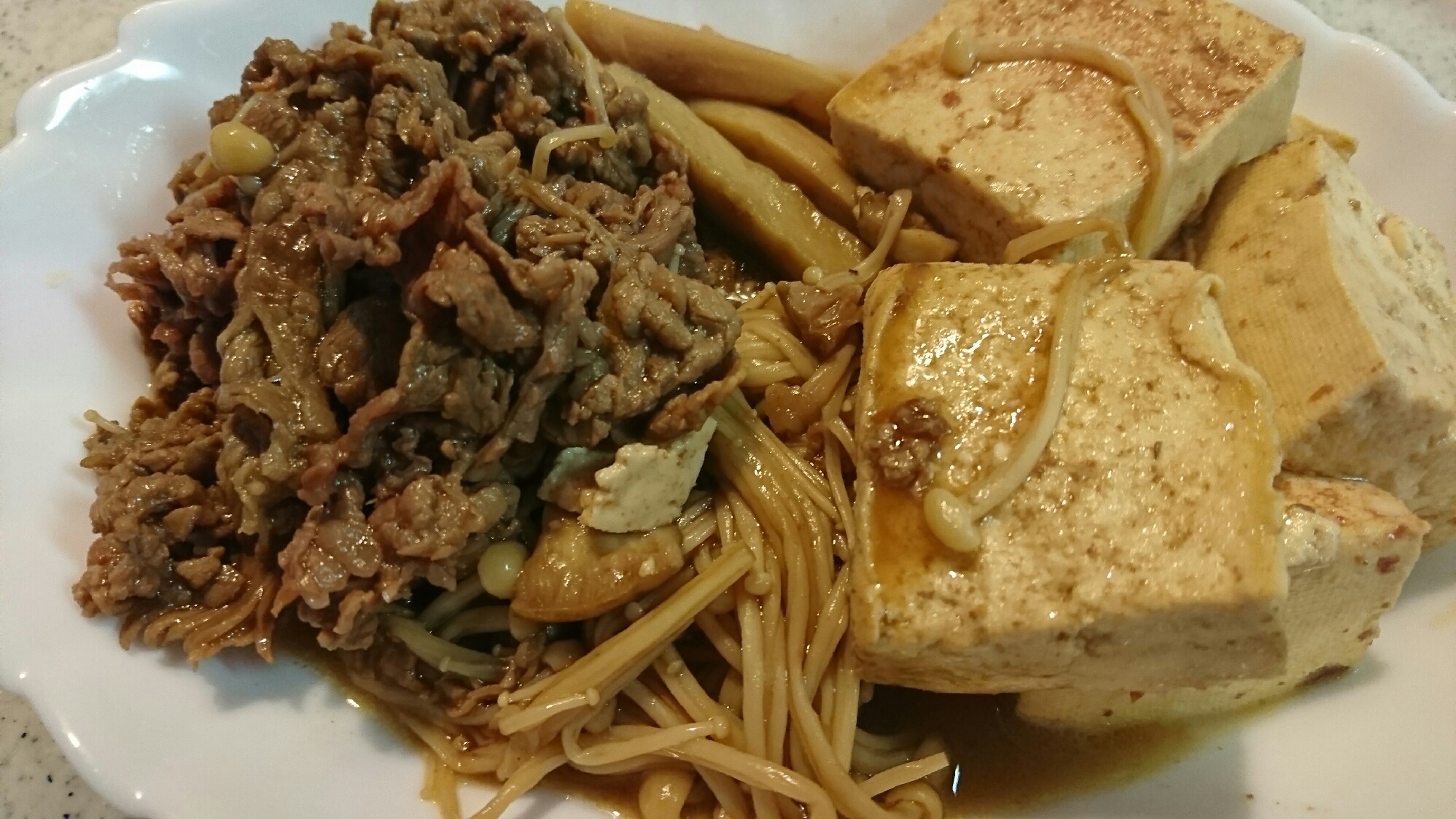 簡単肉豆腐(すき焼きのタレで)