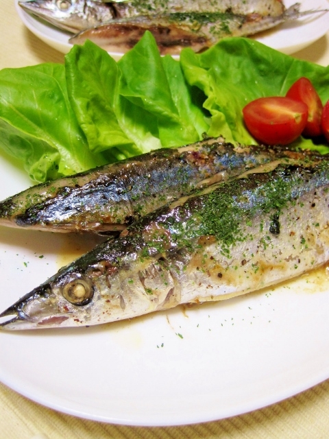 ちょっぴりイタリアン?さんまの塩オリーブオイル焼き