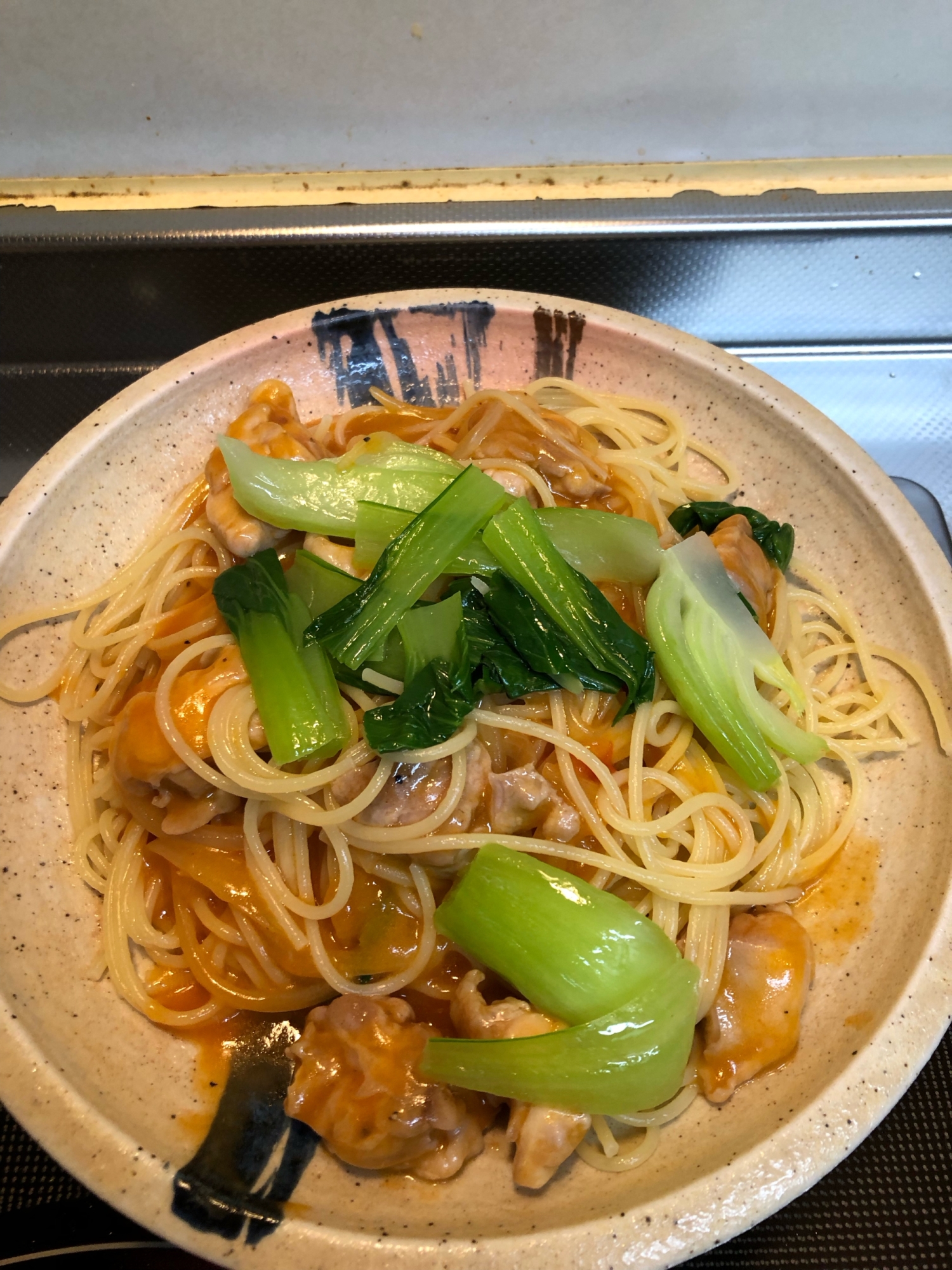 簡単♪鶏肉とチンゲン菜のトマトクリームパスタ^_^