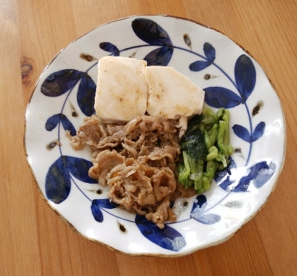 小松菜と焼き豆腐と牛肉のすき焼き煮