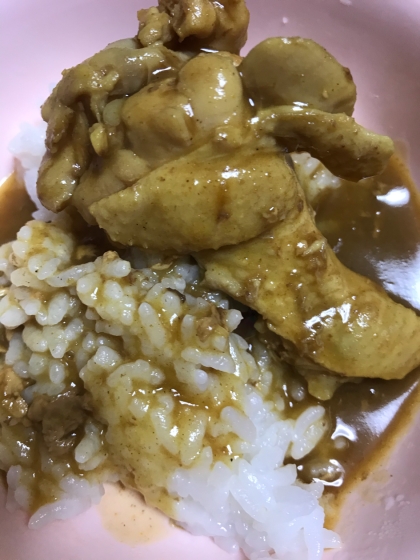 さっぱり煮だけじゃない♡鶏手羽元のカレー