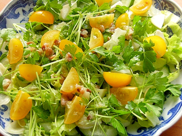 簡単イタリア的!?にんにくドレッシングでサラダ♪