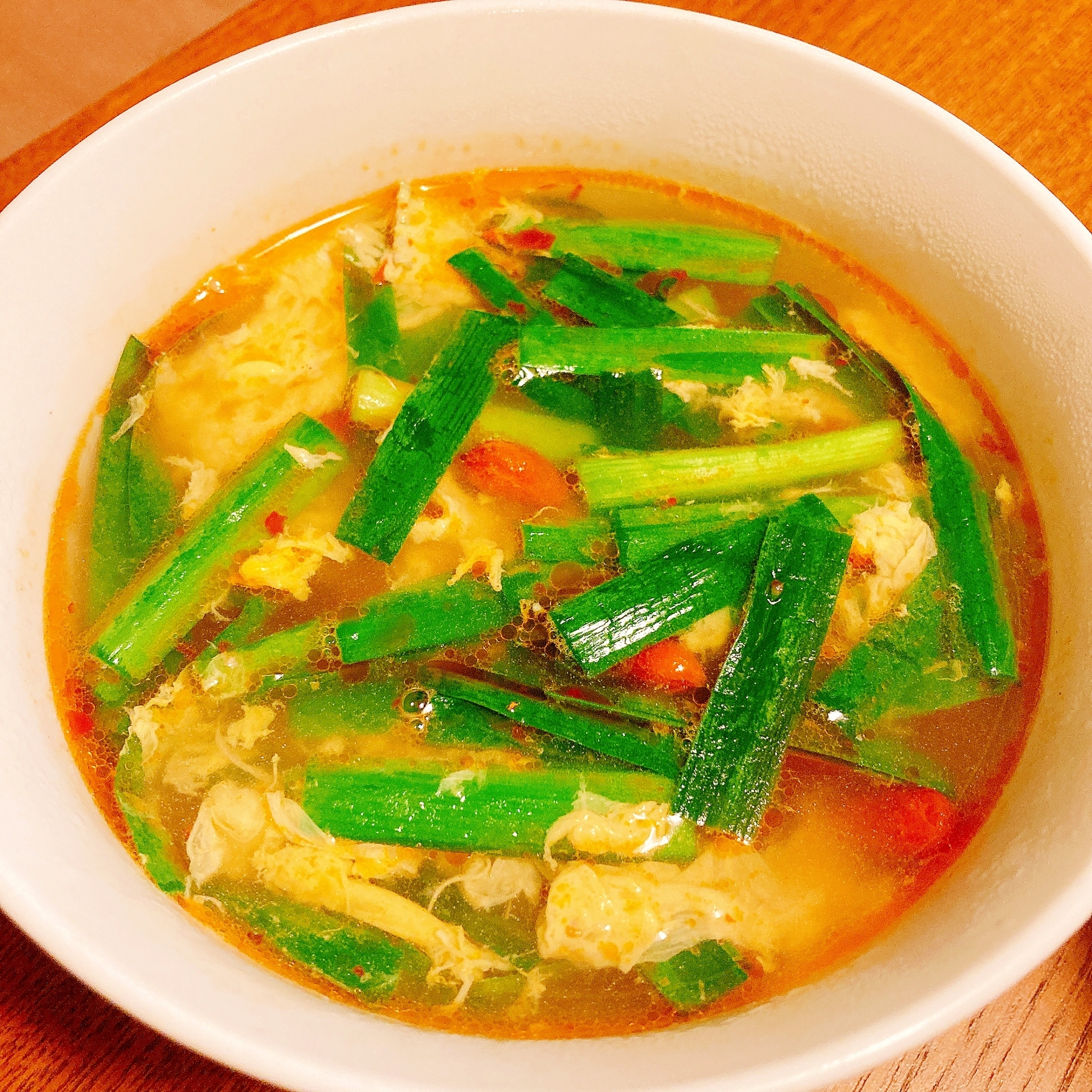 ニラとたまごの中華スープ