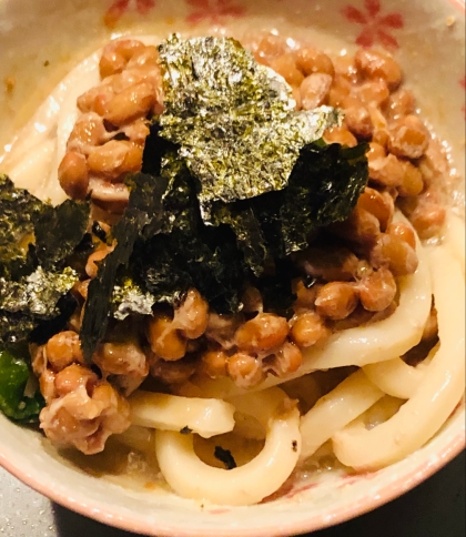 1人のお昼ご飯は！激ウマ簡単ごま納豆うどん！