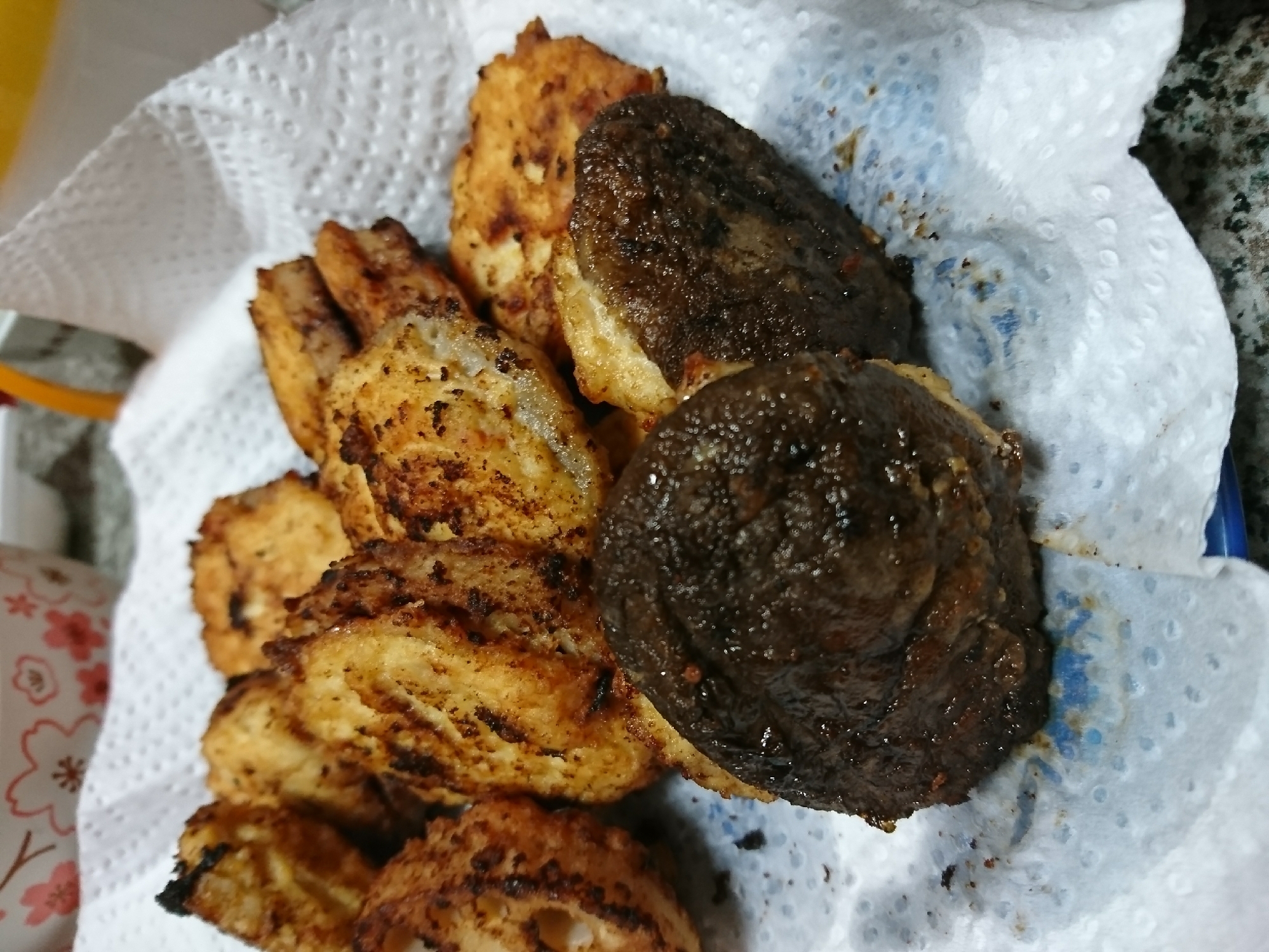 椎茸と鶏ひき肉の揚げ焼き