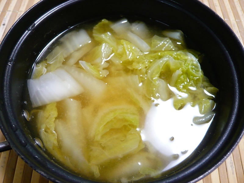 白菜の味噌汁