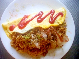 インスタント焼きそばでオムそば☆