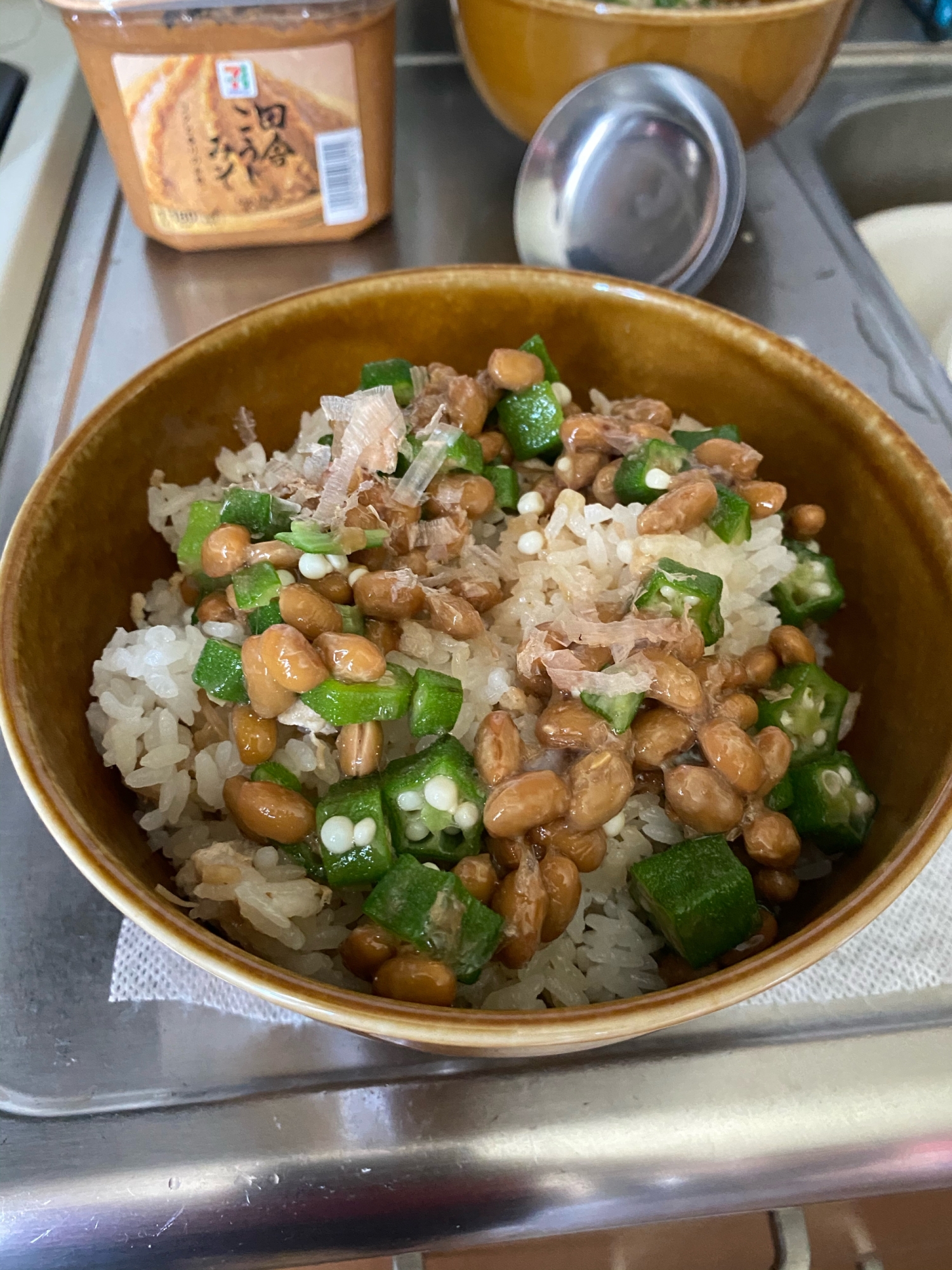 納豆とオクラのネバネバ丼