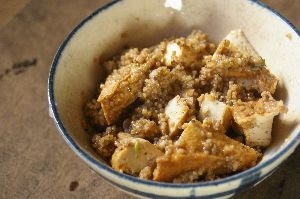 網焼き厚揚げと稗だれの和え物