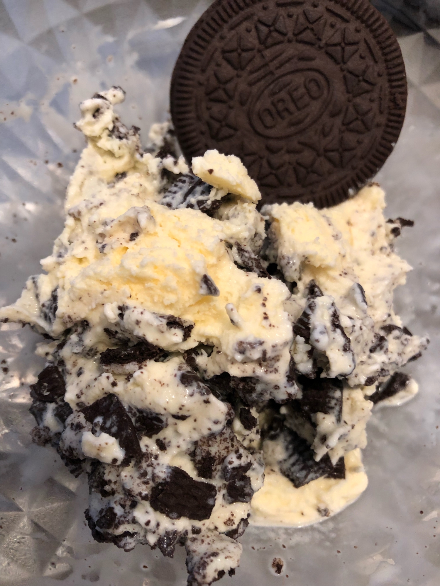 簡単オレオクッキーアイスクリーム！