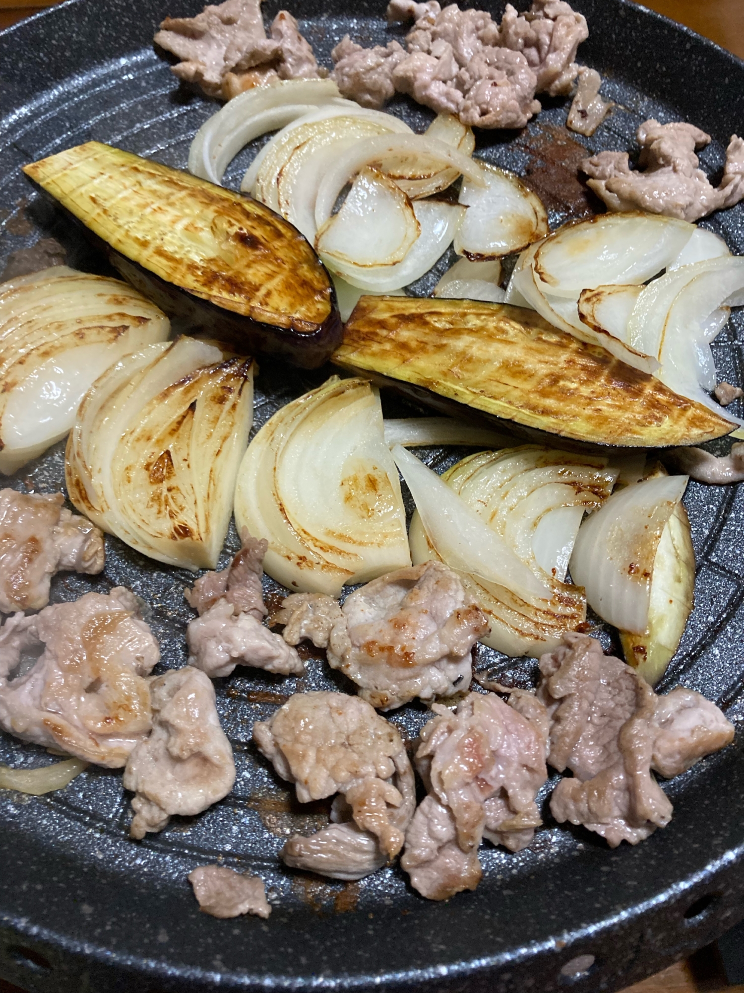 サムギョプサル鍋で《何でもない日の焼肉》