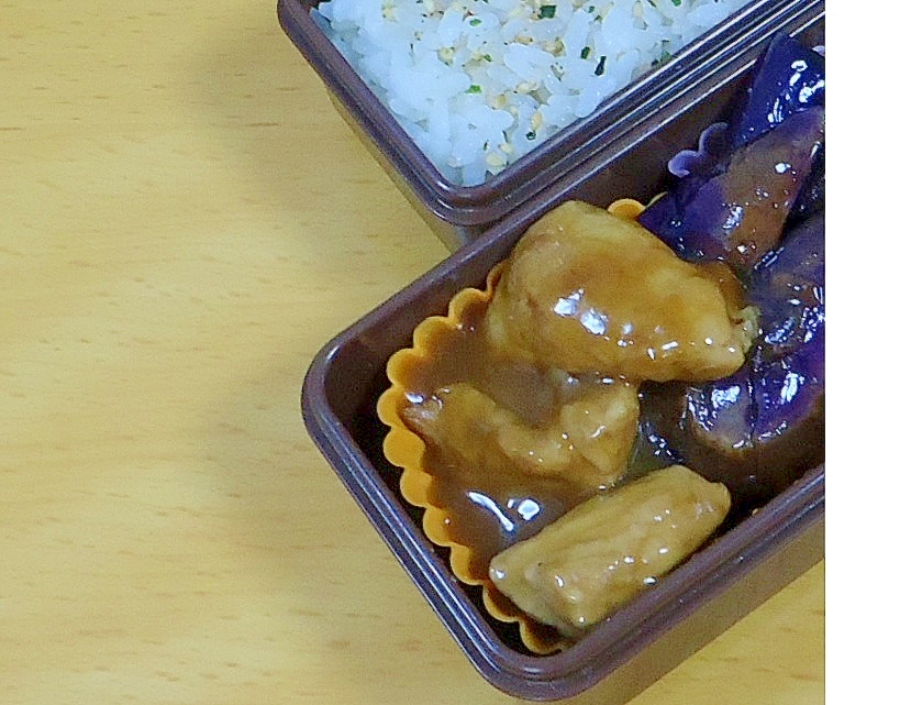 冷めてもおいしい、豚角と梅の実の甘辛煮