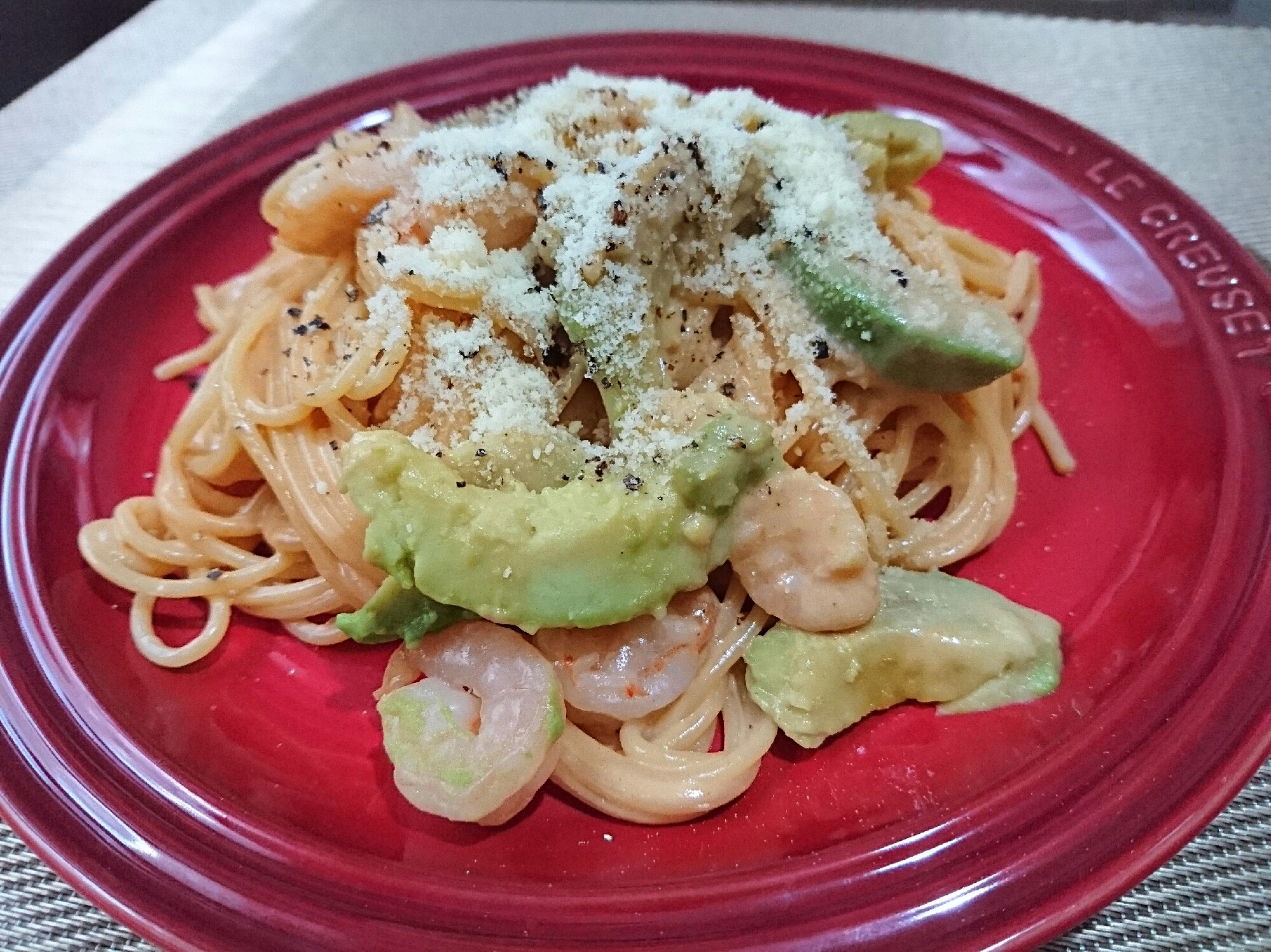 レンジで簡単！ひとりランチ☆エビとアボカドのクリー