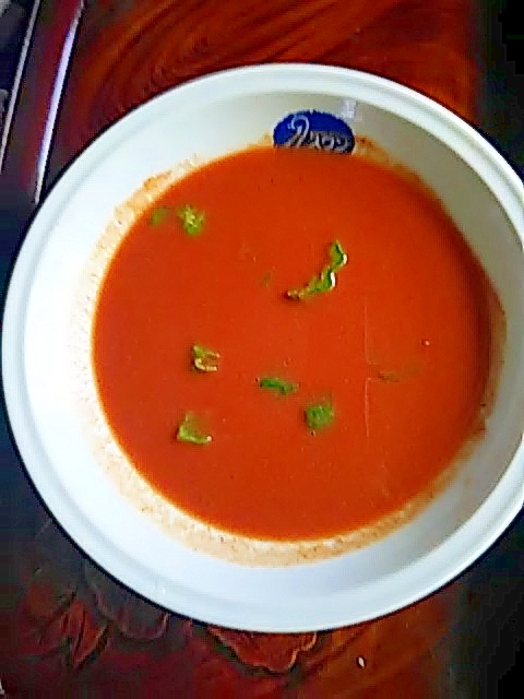 トマトジュース&ピーマンのスープ