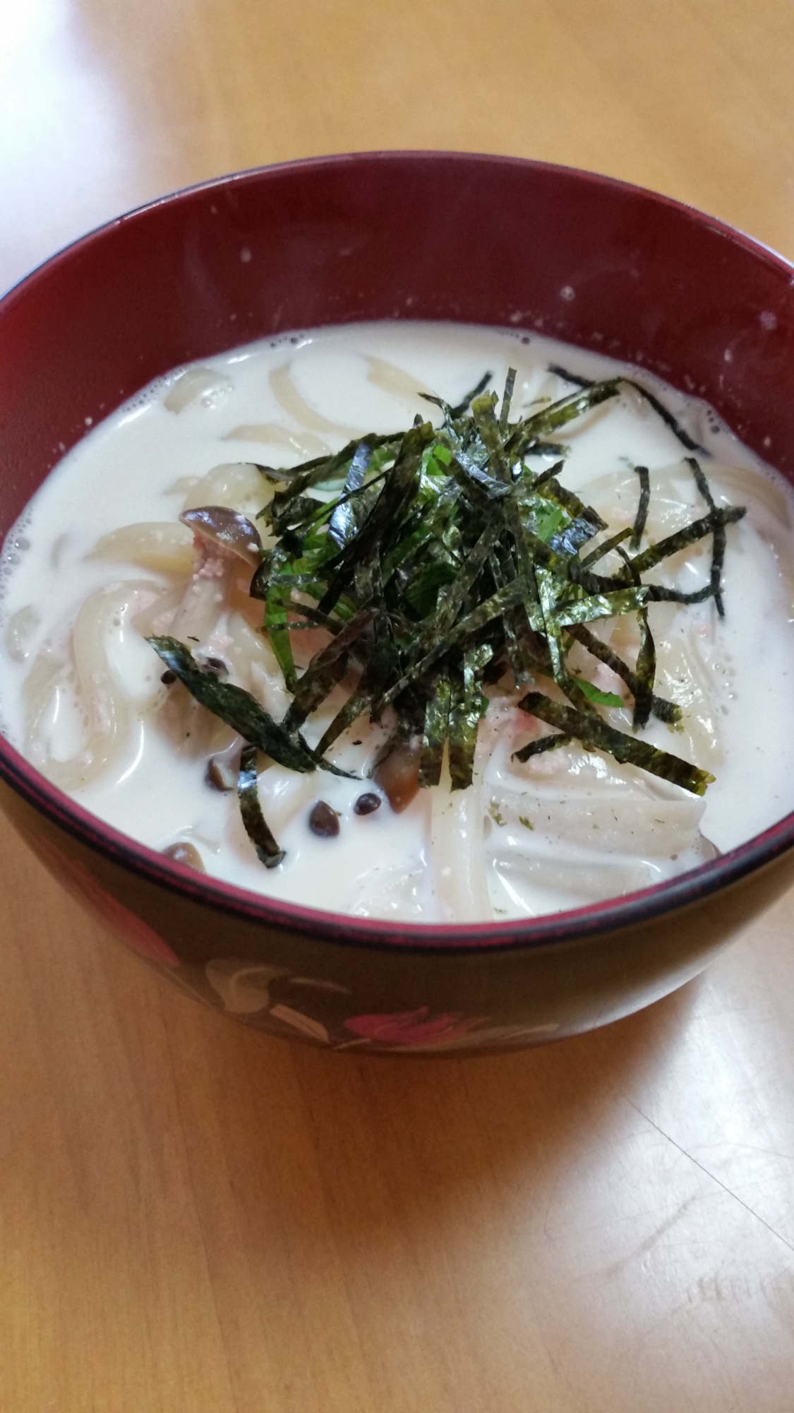 たらことしめじのクリームうどん