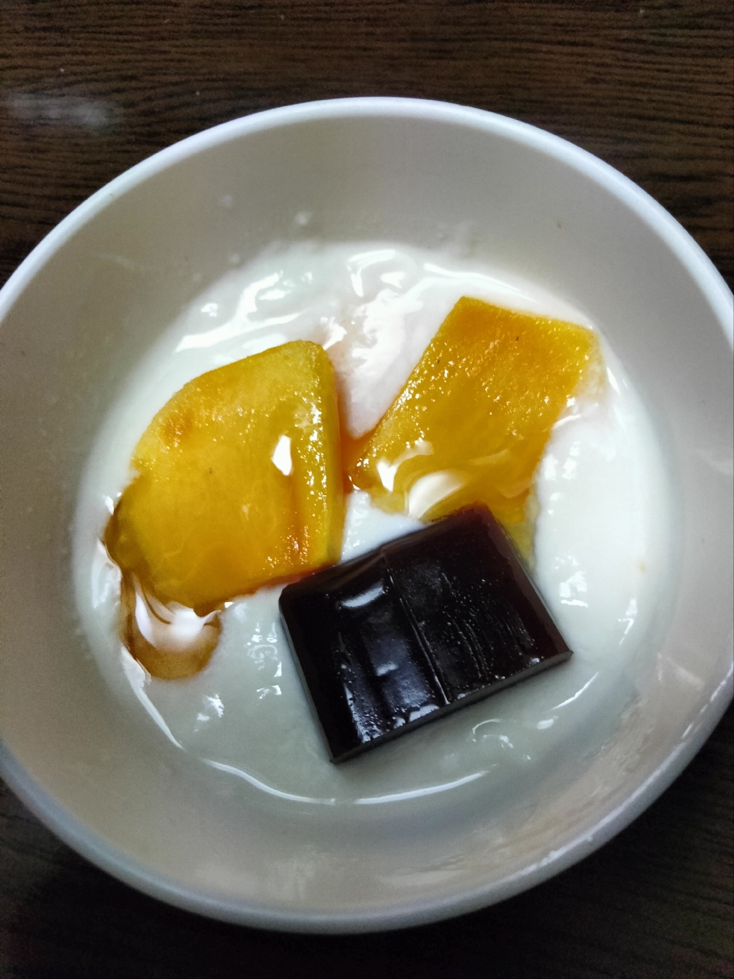 今日のヨーグルト♡柿&羊羹 はちみつかけて