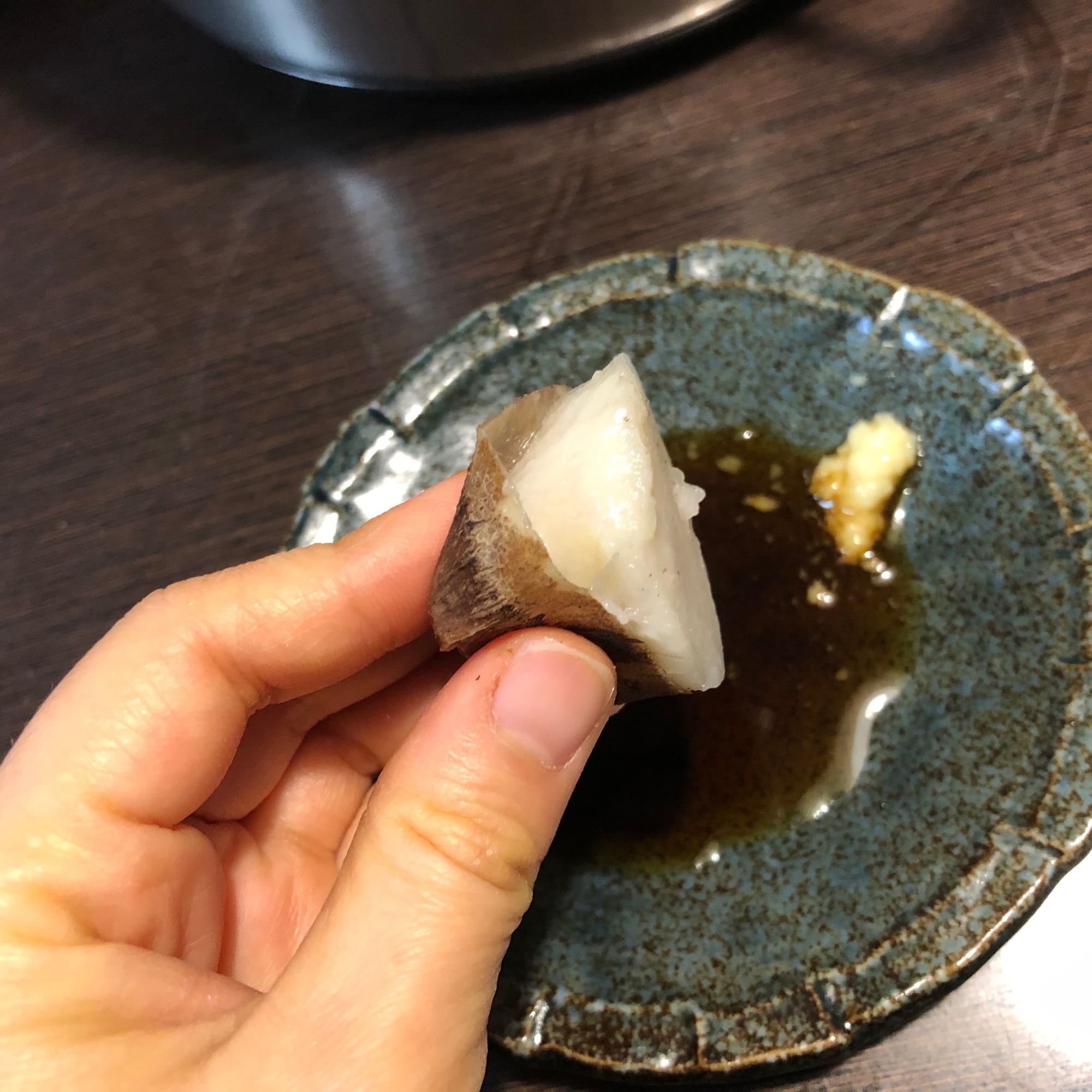 茹でた里芋を生姜醤油でシンプルに 皮むき簡単 レシピ 作り方 By なまかわママ 楽天レシピ