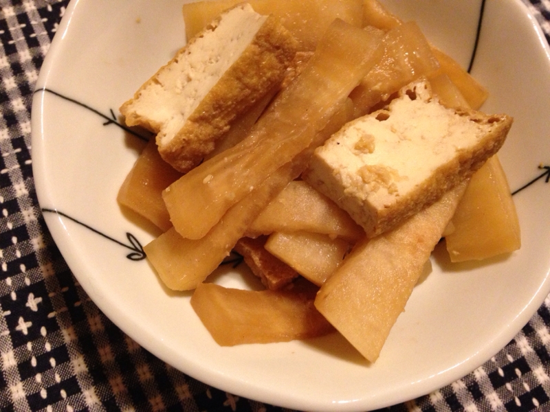 大根と厚揚げのしょうが風味バターしょうゆ炒め煮。