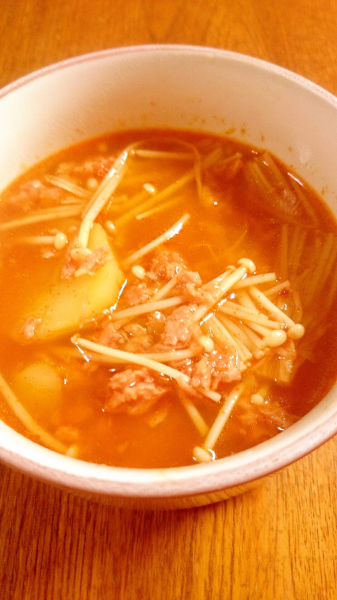 イベリコ豚のグヤーシュ風スープ