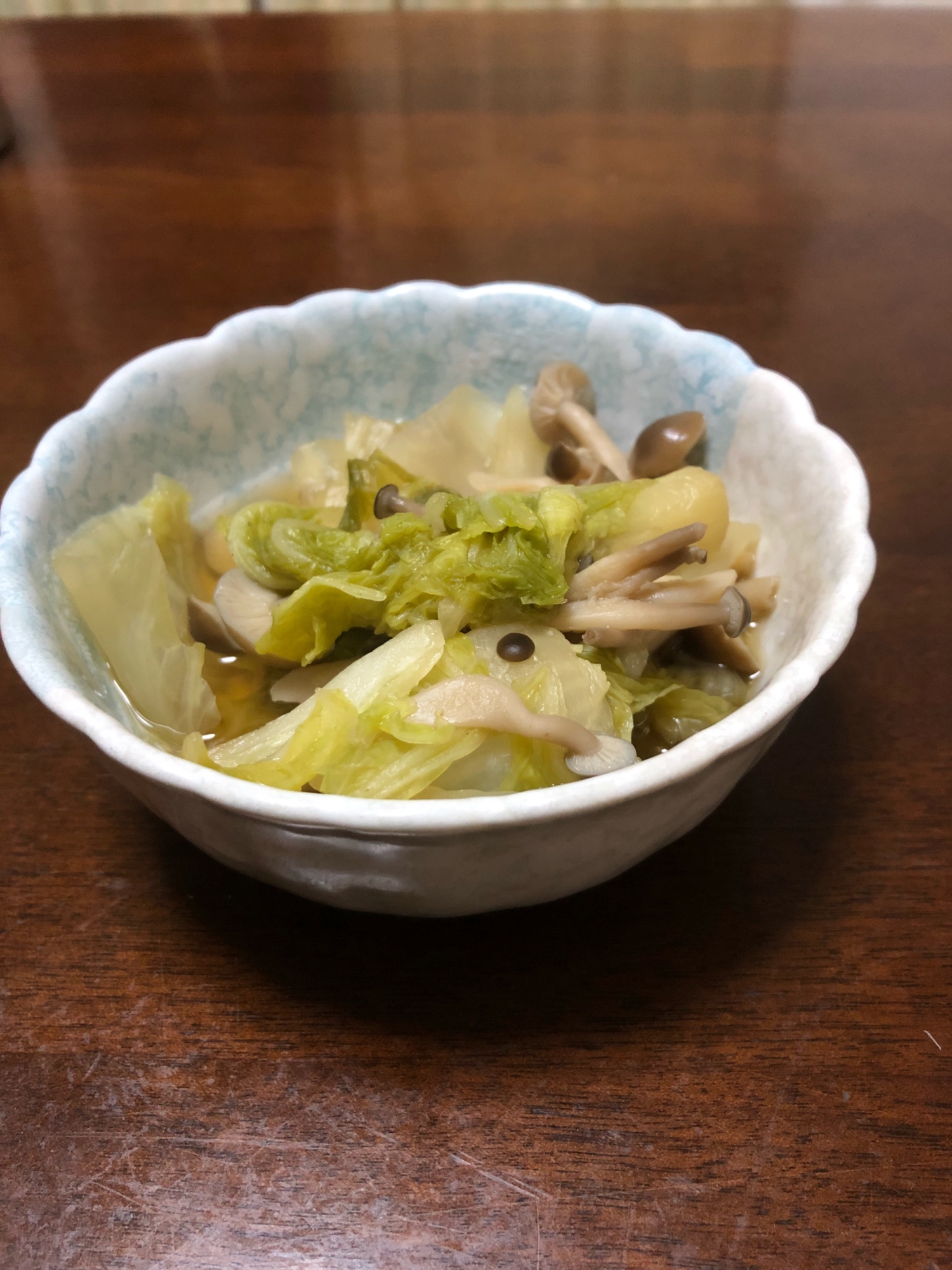 白菜とシメジの生姜煮