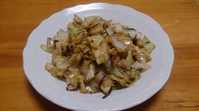 キャベツと椎茸の塩昆布煮