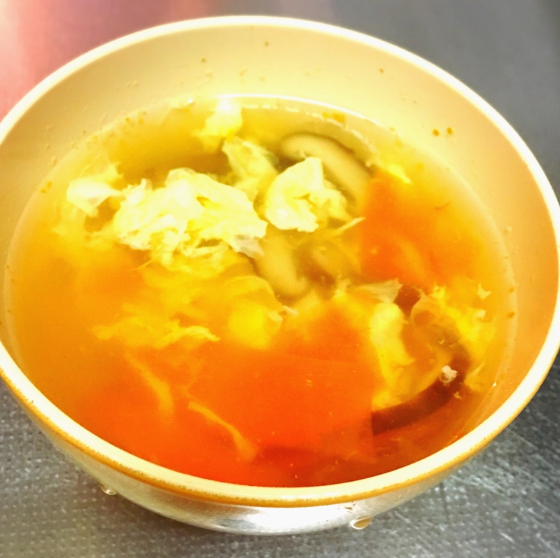 ʚ♡ɞ椎茸と人参スライスの中華スープ